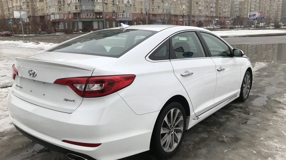 Hyundai Sonata Sport Limited 4