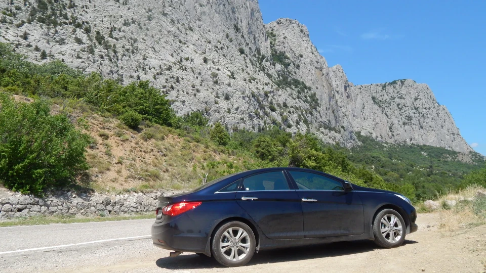Hyundai Sonata Style 2.4 Blue Black 3
