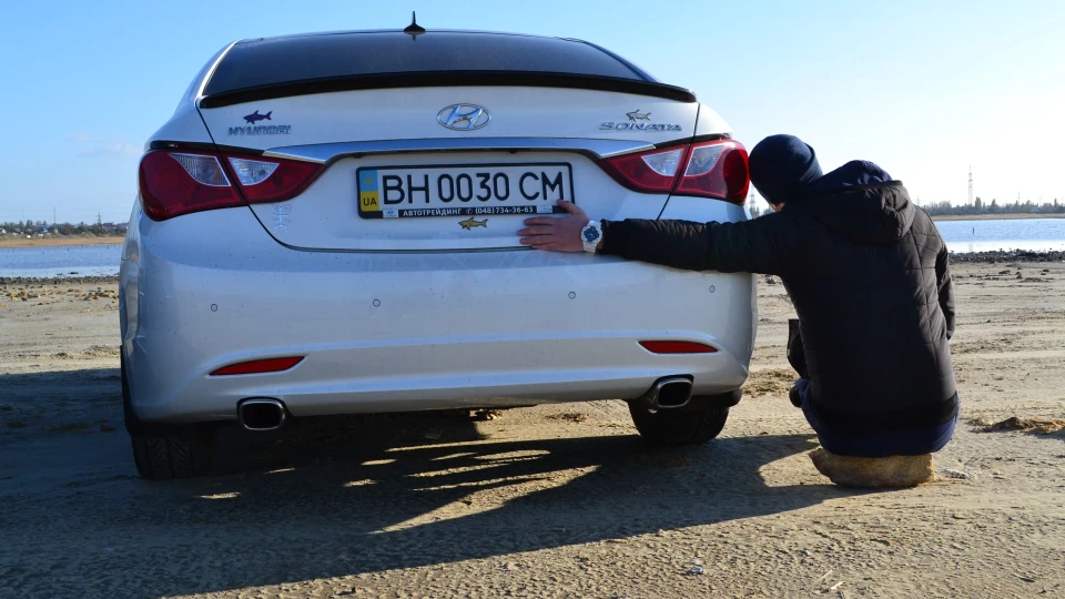 Hyundai Sonata White Lightning