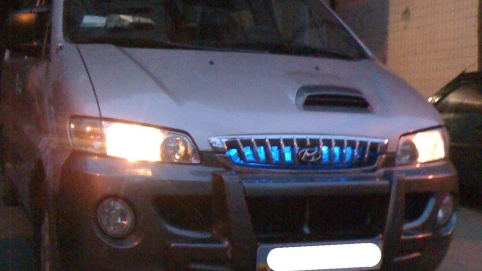 Hyundai Starex 2.5 TDI 2