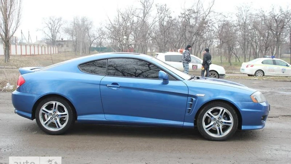 Hyundai Tiburon 2