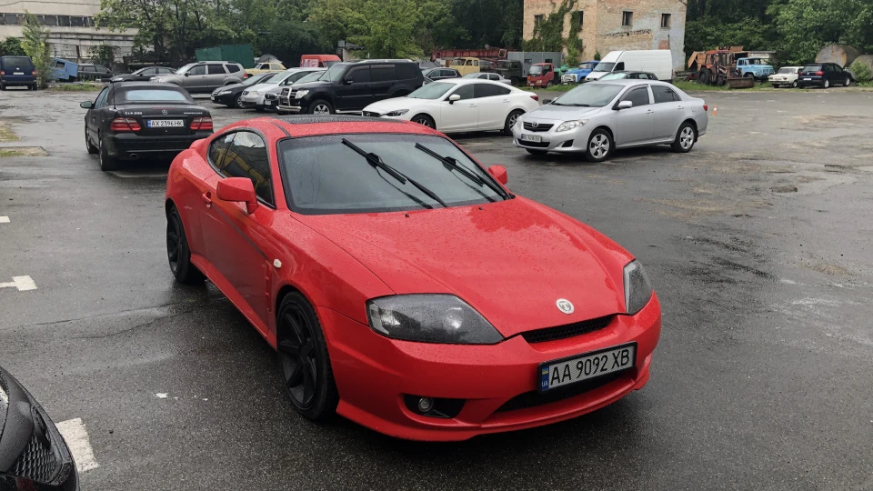 Hyundai Tiburon 2