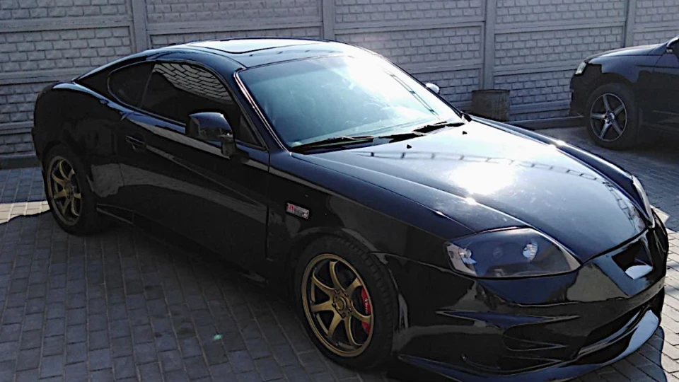 Hyundai Tiburon 3