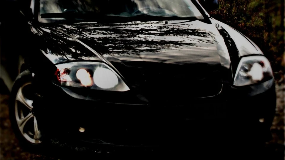Hyundai Tiburon 4