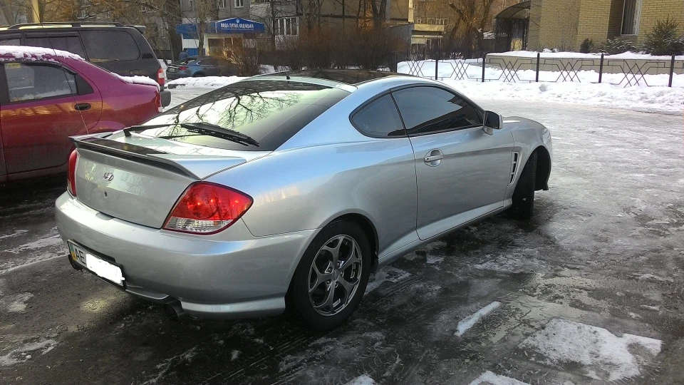 Hyundai Tiburon 2.0 3