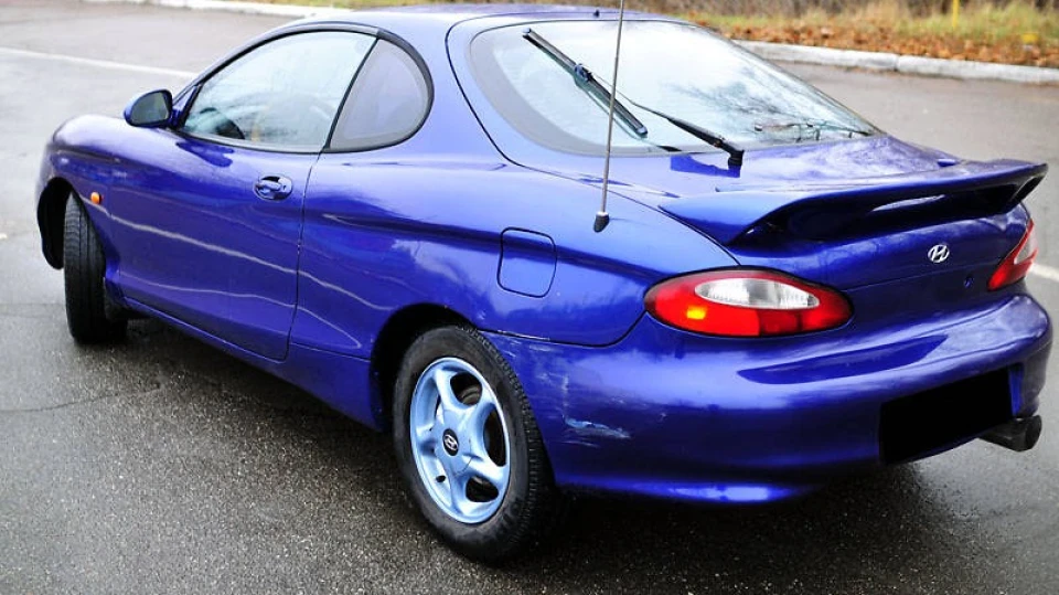 Hyundai Tiburon 2.0 3