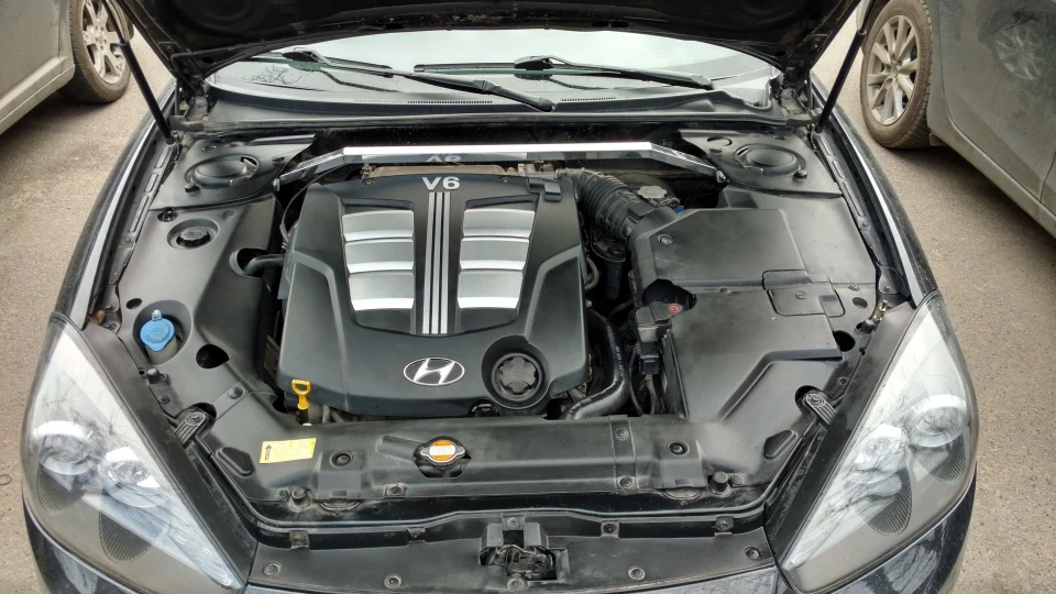 Hyundai Tiburon 2.7 V6 5