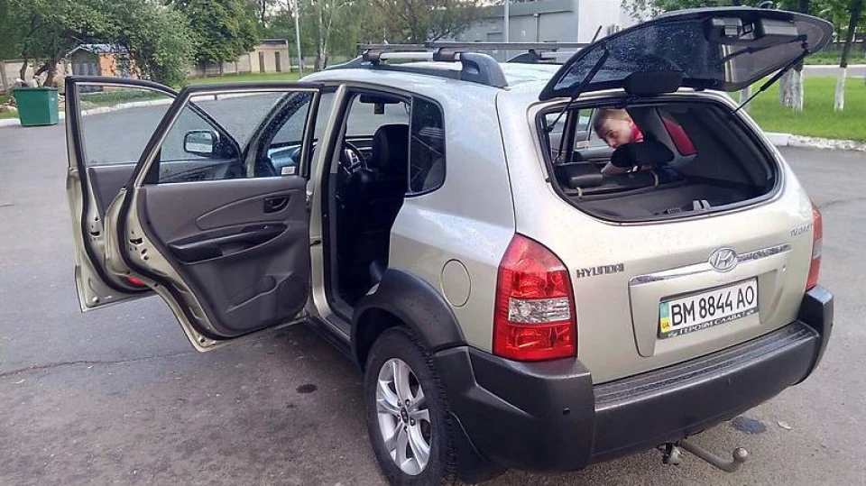 Hyundai Tucson 2 літри, на ручці, 4WD