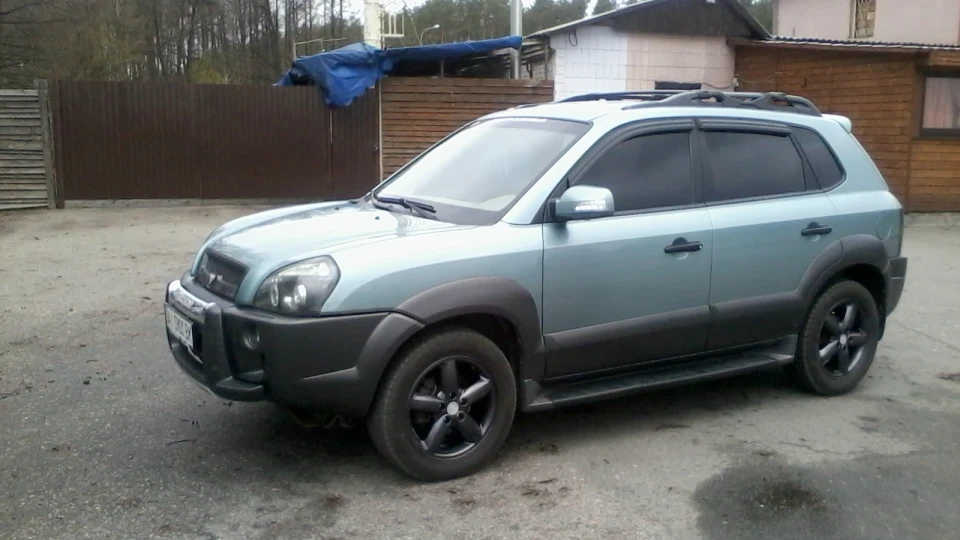 Hyundai Tucson 2.0 2WD AT Aqua Silver 4
