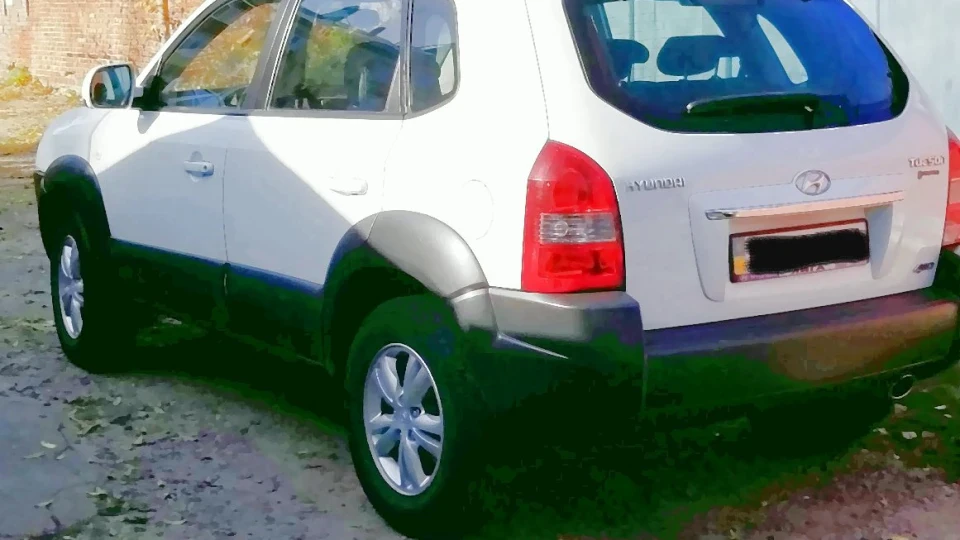 Hyundai Tucson 2/0 4 wd 2
