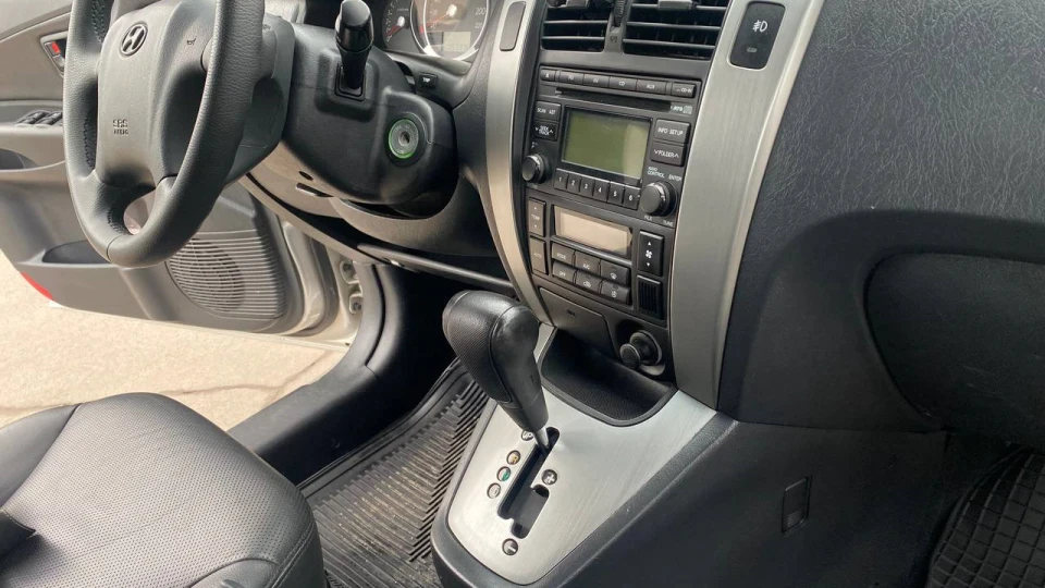 Hyundai Tucson 2.0 Ат 3