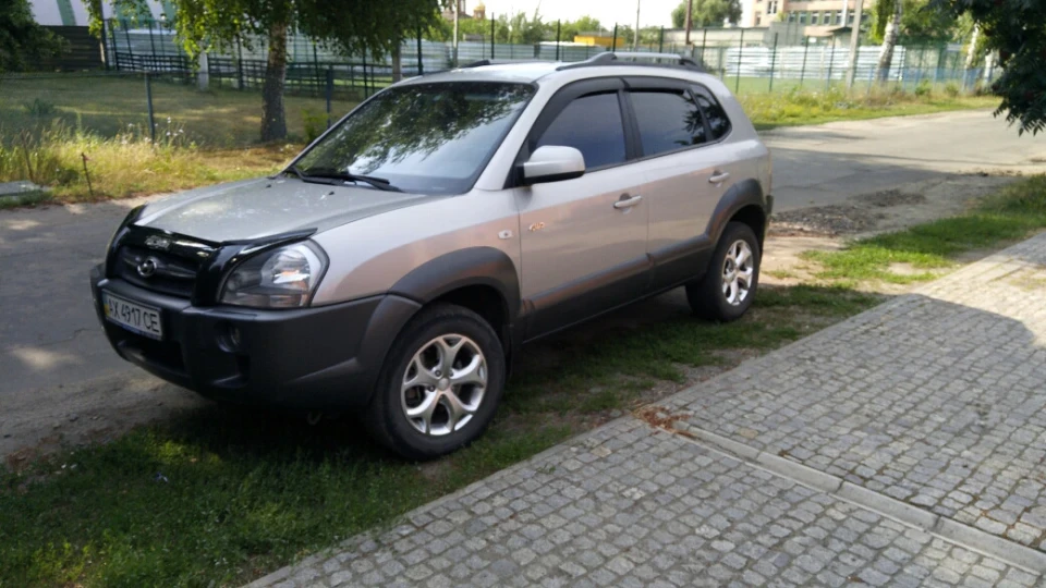 Hyundai Tucson 2.0 МКПП 4WD