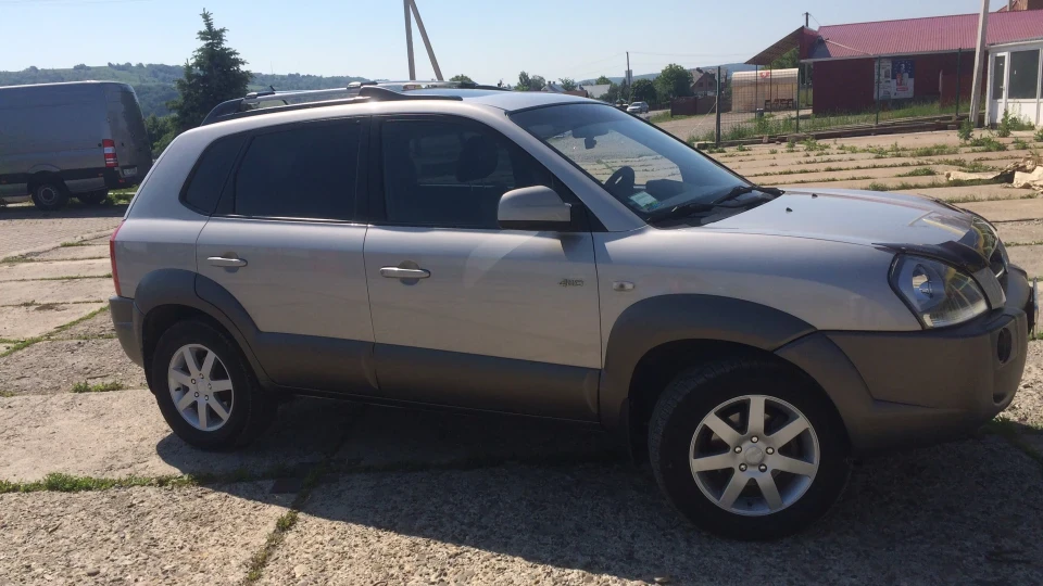Hyundai Tucson 4WD 2,0 AT 5