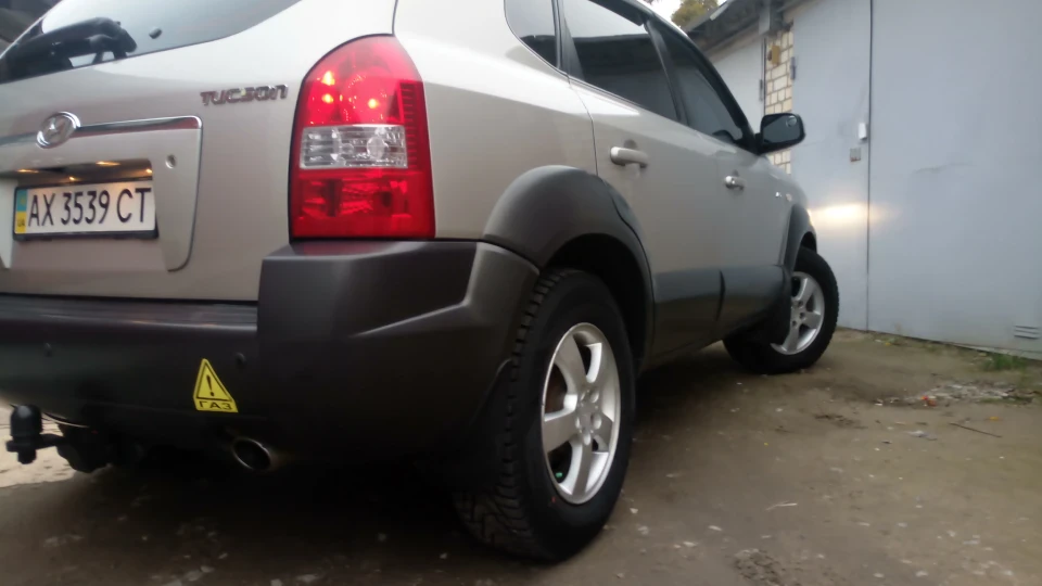 Hyundai Tucson 4WD2.0 Вихідного дня 4