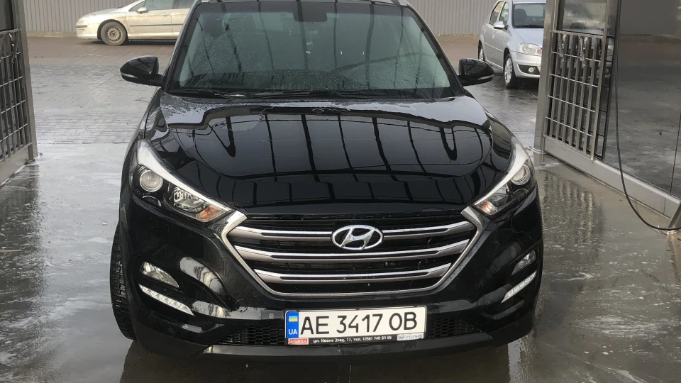 Hyundai Tucson Black Phantom 2