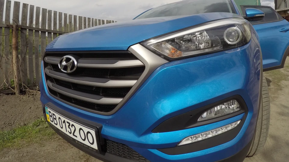 Hyundai Tucson Blue Express 4
