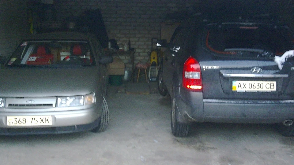 Hyundai Tucson Чорний метталік(2.0) 5