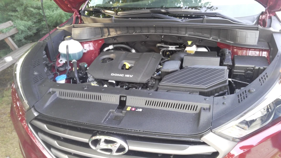 Hyundai Tucson Червоне 5