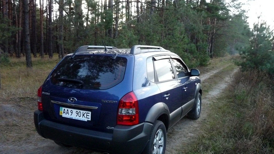 Hyundai Tucson синій 2.0 бензин/газ 4WD 4