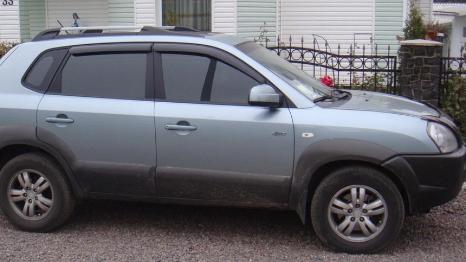 Hyundai Tucson SubRosa Project 3