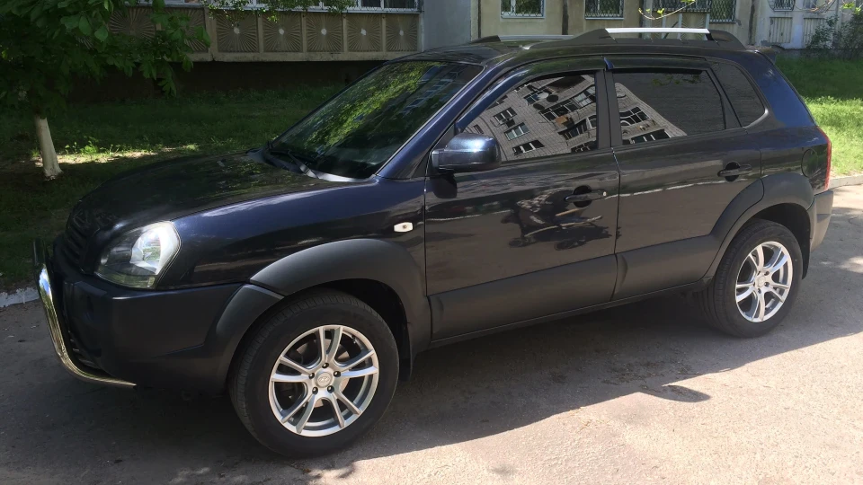 Hyundai Tucson Tractor 4