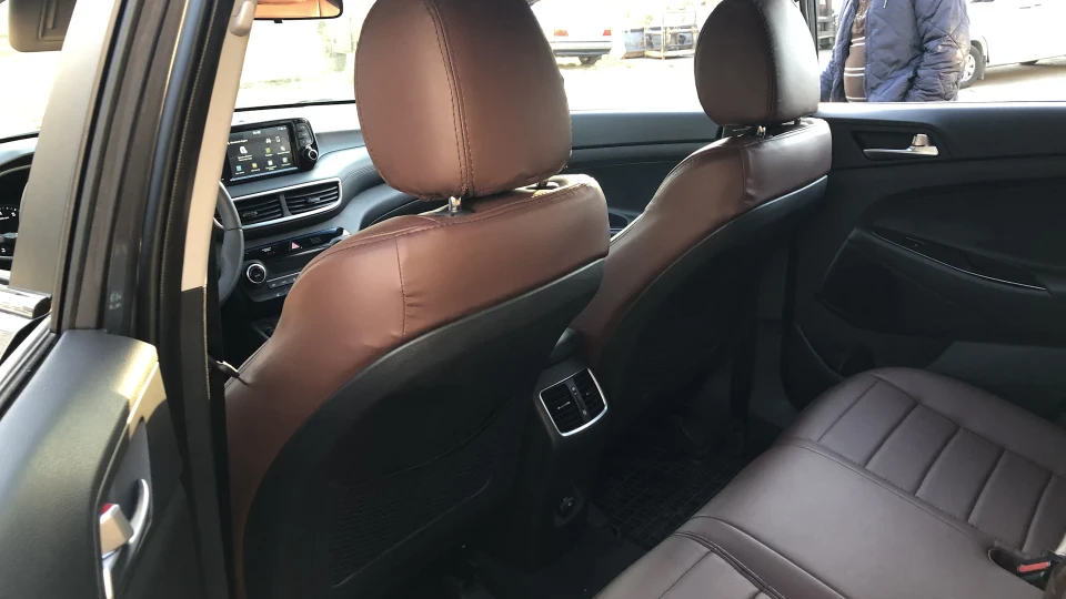 Hyundai Tucson Тимчасово-сірий 3