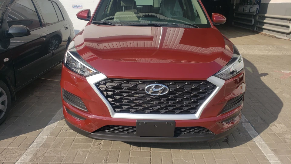 Hyundai Tucson Wine Red 2
