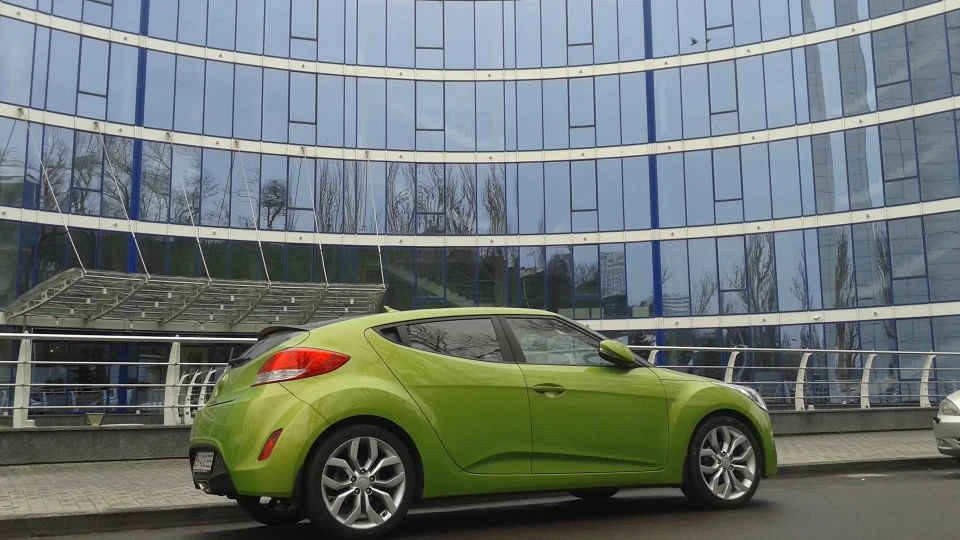 Hyundai Veloster Космічна жаба 5