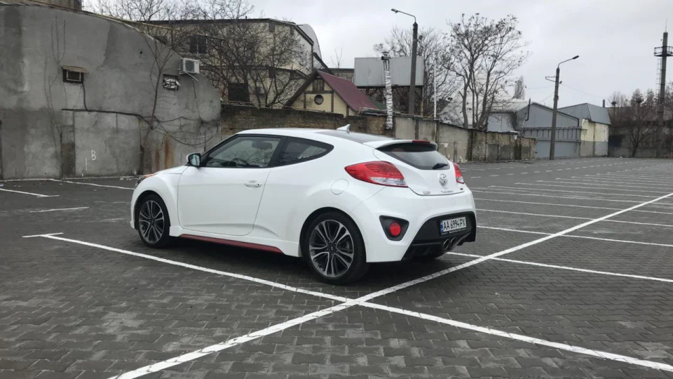 Hyundai Veloster R Spec 4