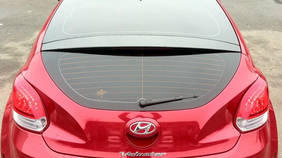 Hyundai Veloster VELOSTER-RED SHARK 2