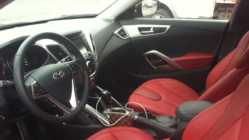 Hyundai Veloster VELOSTER-RED SHARK 4