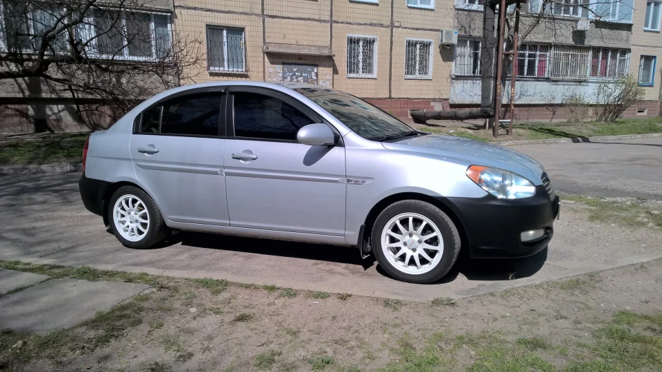 Hyundai Verna 2