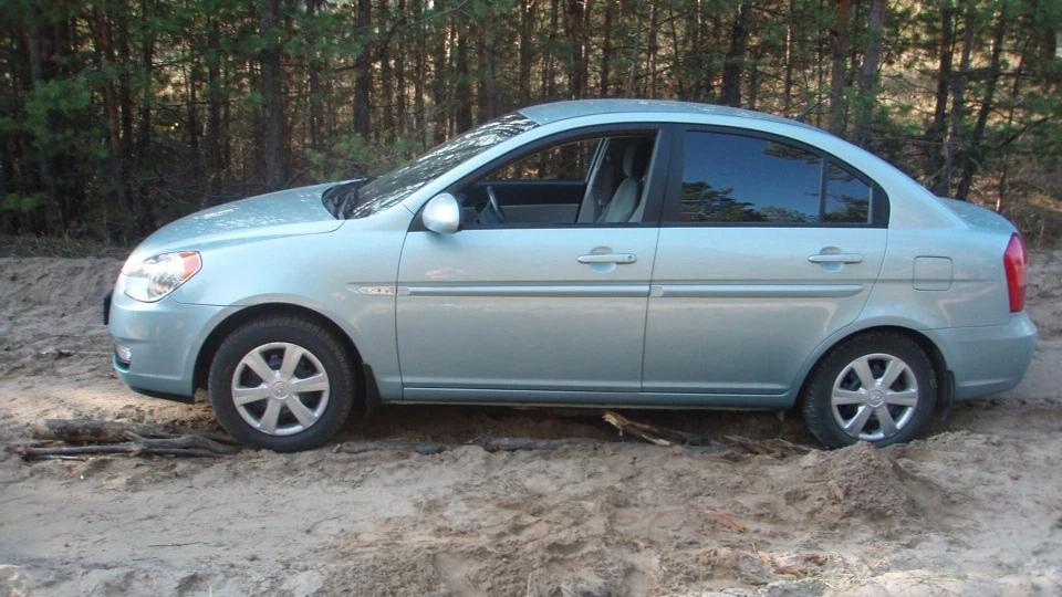 Hyundai Verna 1.6 м/т 4