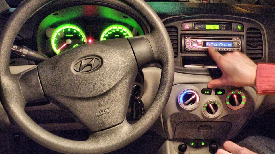 Hyundai Verna -Accent ЛуАЗ-МОТОРС 2