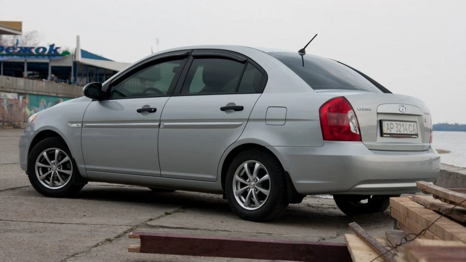 Hyundai Verna =Accent