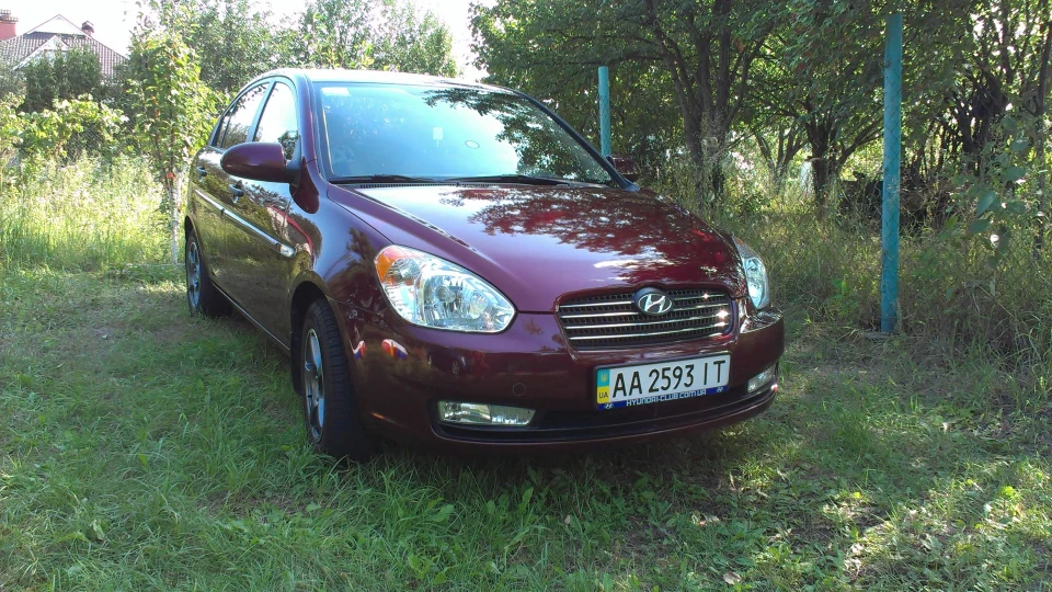 Hyundai Verna CRDi трактор 2