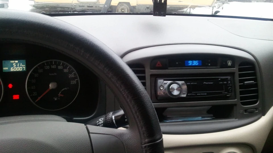 Hyundai Verna Onyx Blue 3