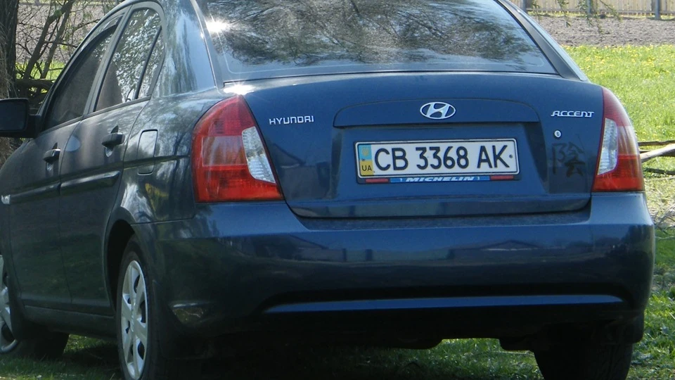 Hyundai Verna Onyx Blue 4