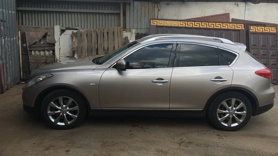 Infiniti EX 2