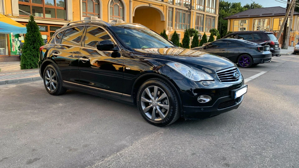 Infiniti EX 37