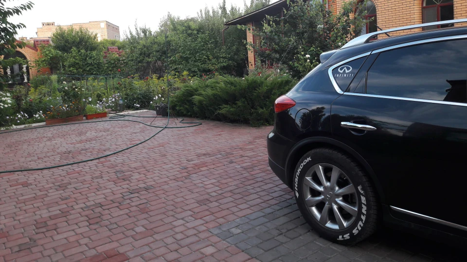 Infiniti EX 3.7S V6 350 л.с 2