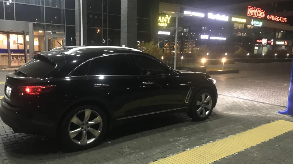 Infiniti FX