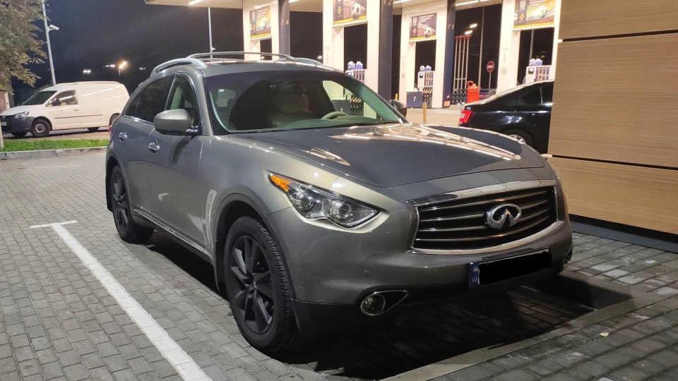 Infiniti FX 2