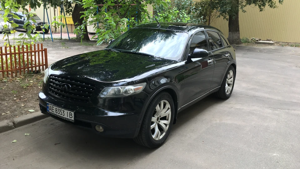 Infiniti FX 4
