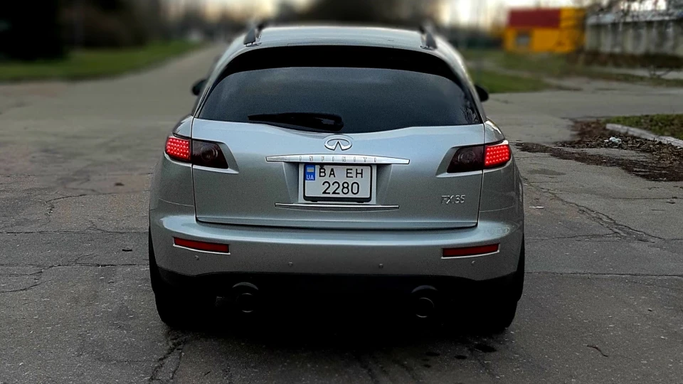 Infiniti FX 5