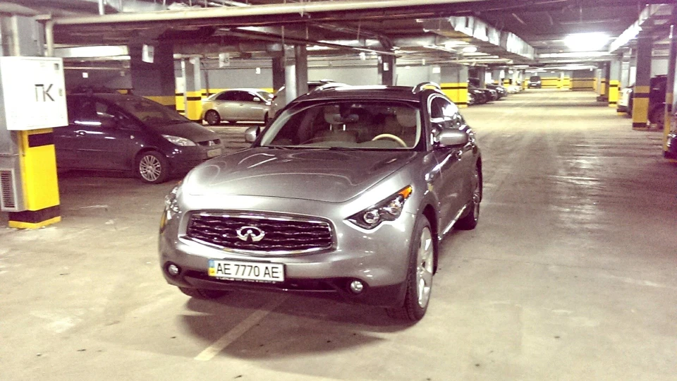 Infiniti FX 4