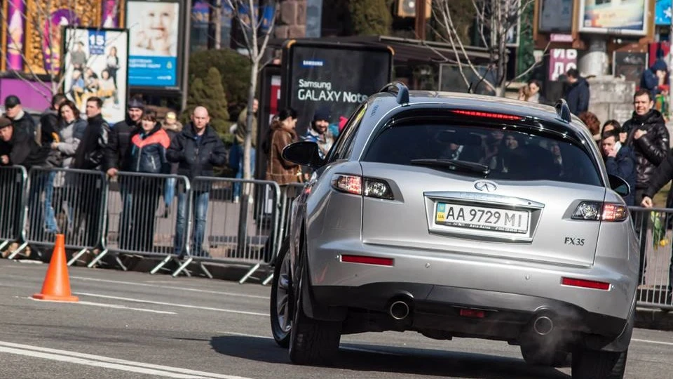 Infiniti FX 4