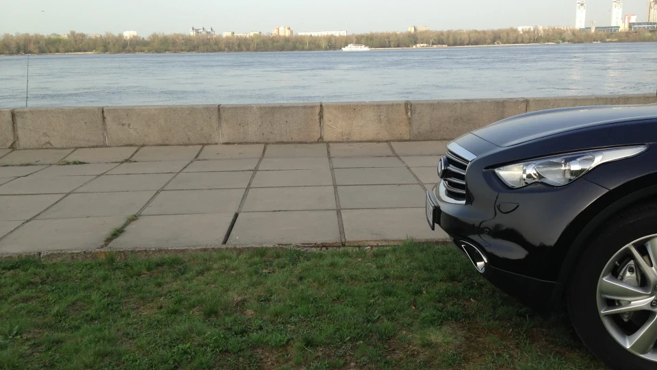 Infiniti FX 2