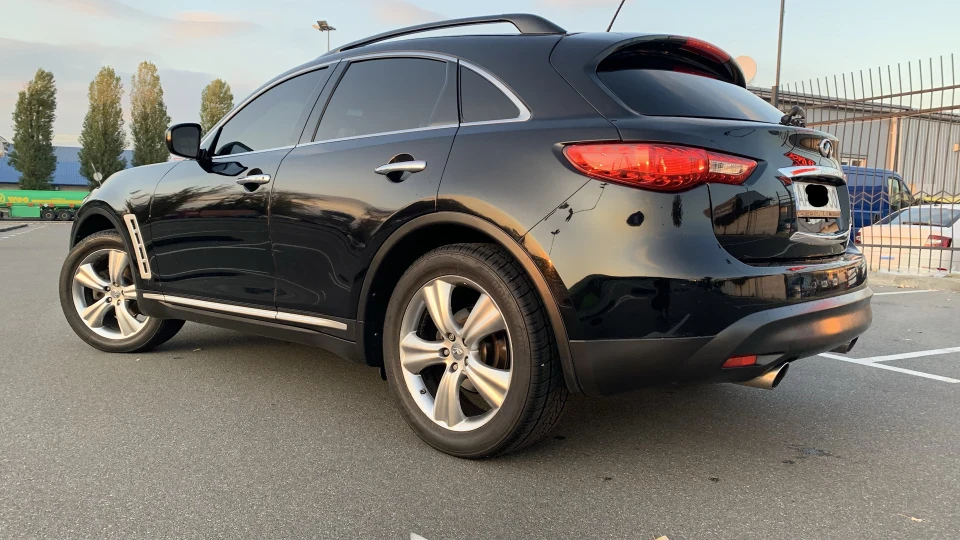 Infiniti FX 2