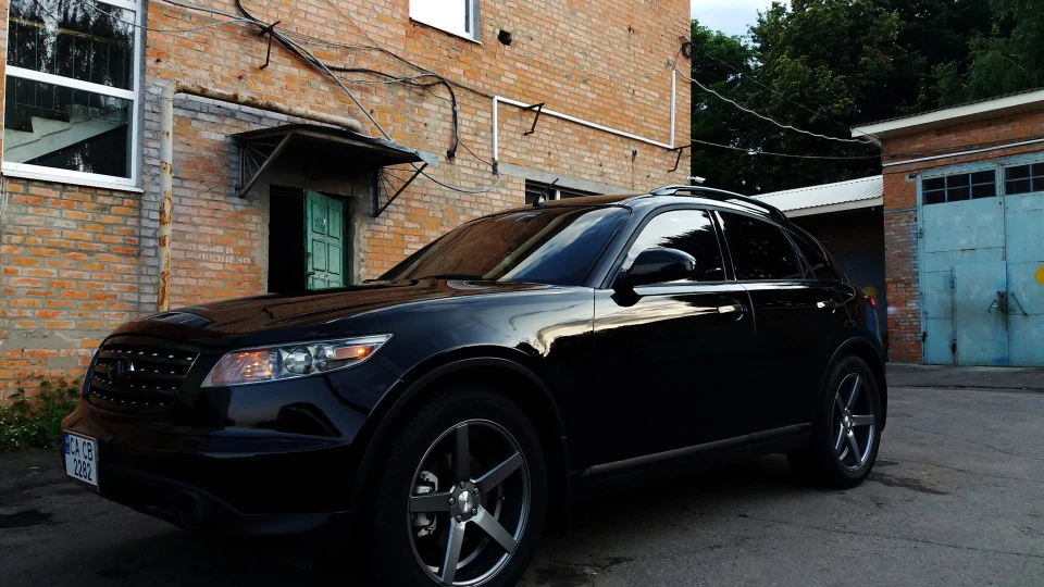Infiniti FX 4
